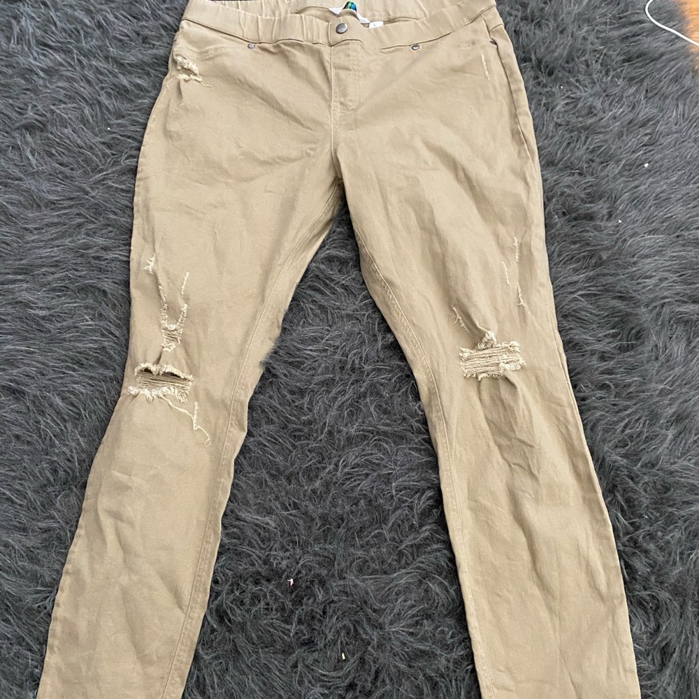 Khaki pants